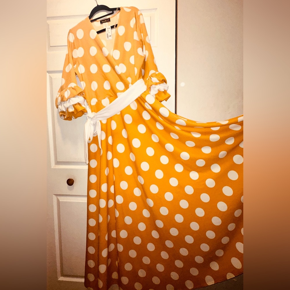 Women’s polka dot Maxi dress with pockets Sz 1XL